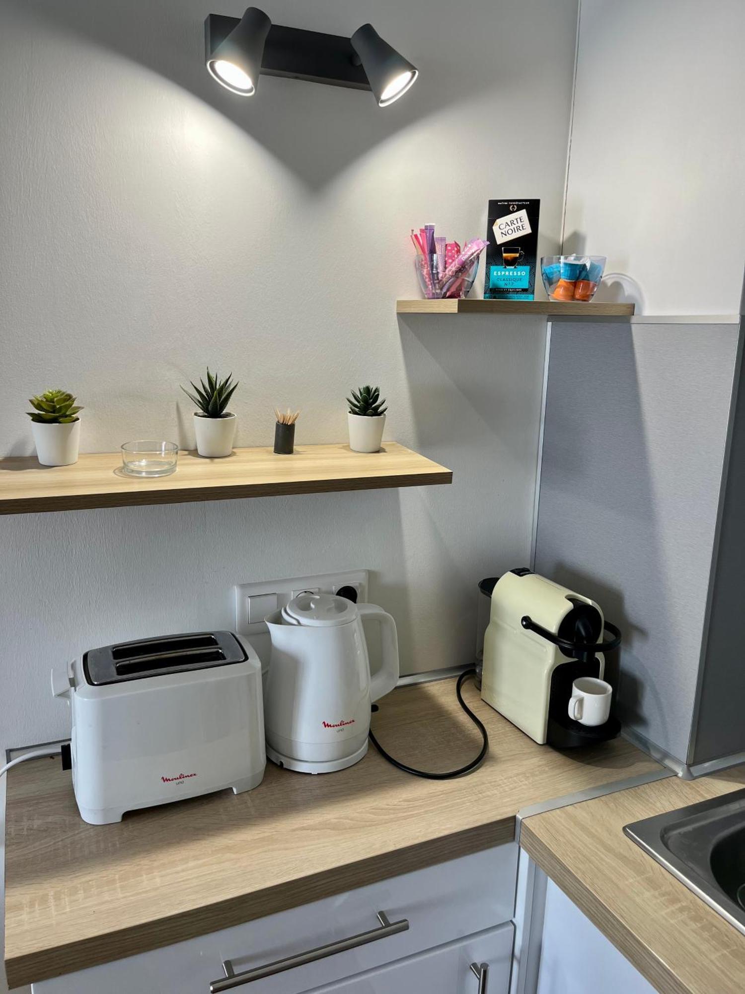 Perle Rare A 250M De La Plage ! Climatise Avec Parking, Balcon & Wifi 생트막시메 외부 사진